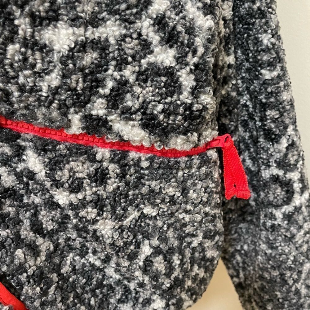 Free People Movement Queen Of The Jungle Fleece
Jacket NEW
Size: M - Picture 5 of 8